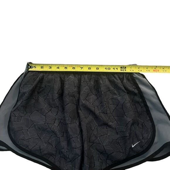 NIKE DRI-FIT Black & Grey Graphic Athletic Drawstring Shorts Size XL - Picture 5 of 6